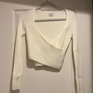 Abercrombie & Fitch off white sweater